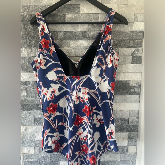 Women SEEKERS ESSENTIALS Australia NWT-One Piece Floral Bella Print Swim Suit-20 - Picture 2 of 8